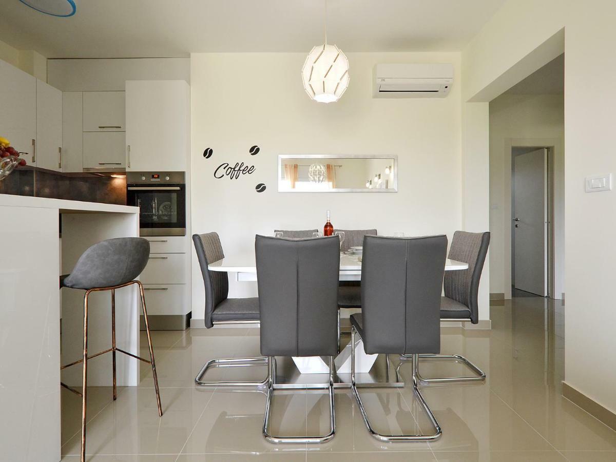 Sunshine Apartman Trogir Kültér fotó