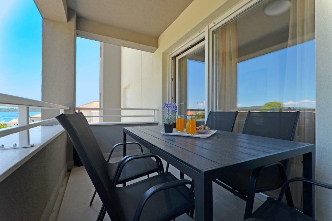 Sunshine Apartman Trogir Kültér fotó